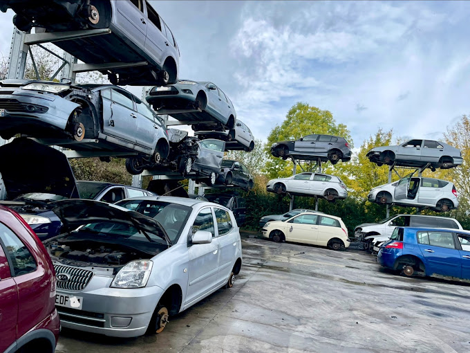 Aperçu des activités de la casse automobile EUROCASSE située à COULOMMIERS (77120)